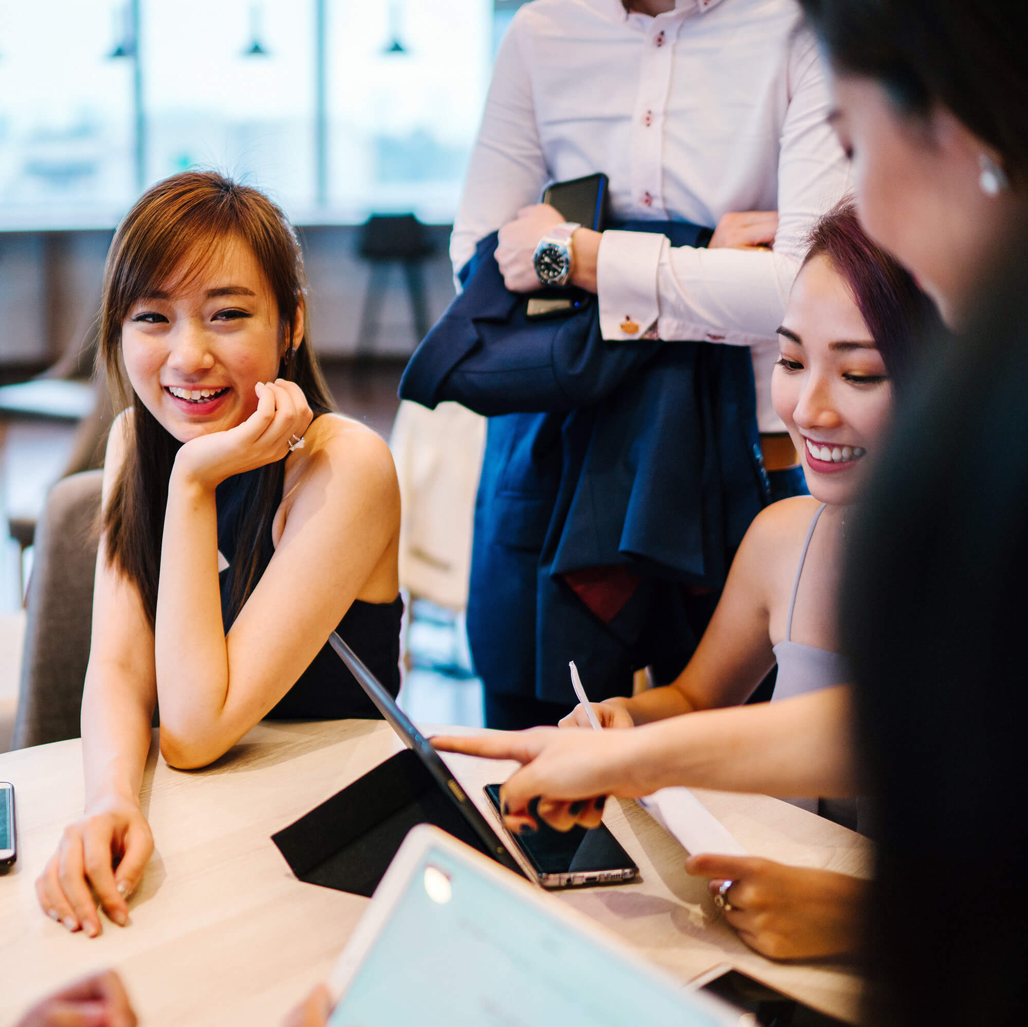 ecxo-agency-tuyen-dung