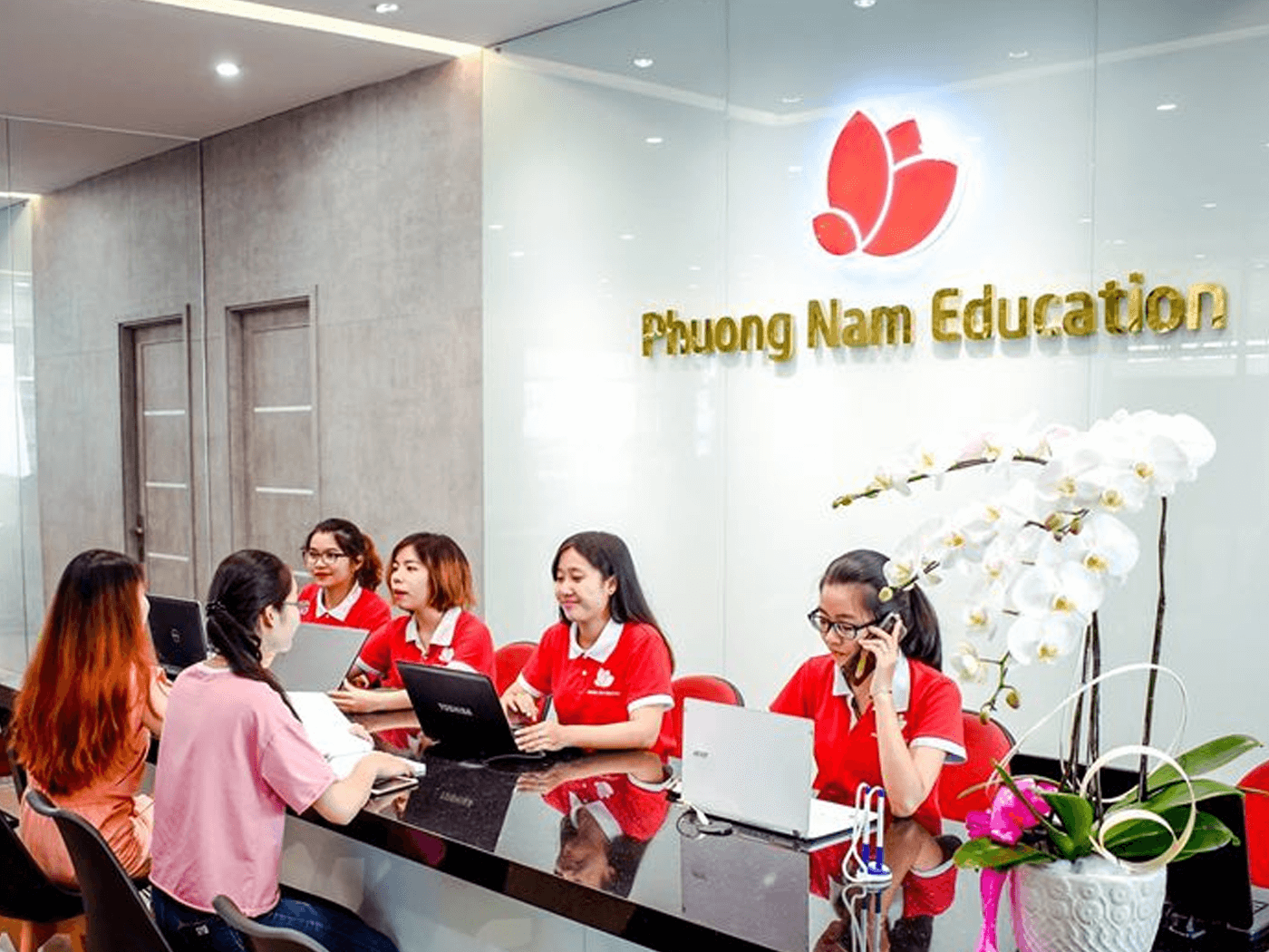 Phuong Nam education